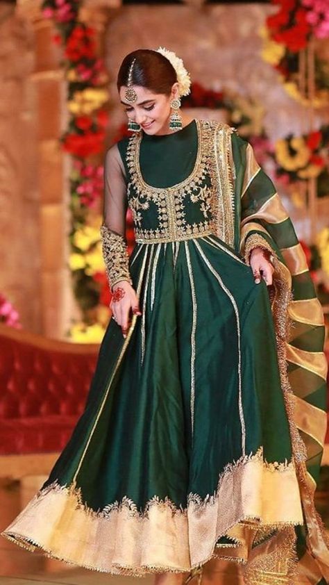 Mehndi Dress For Bride Sister, Dress For Bride Sister, Mehndi Dress For Bride, Pakistani Kurta Designs, Asian Wedding Dress Pakistani, Party Wear Frocks, Dress For Bride, Silk Kurti Designs, Dresses For Bride