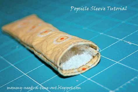 Popsicle Koozie, Sleeve Tutorial, Popsicle Holders, Freeze Pops, Diy Popsicle, Sewing Tutorials Free, Diy Holder, Small Sewing Projects, Craft Show Ideas