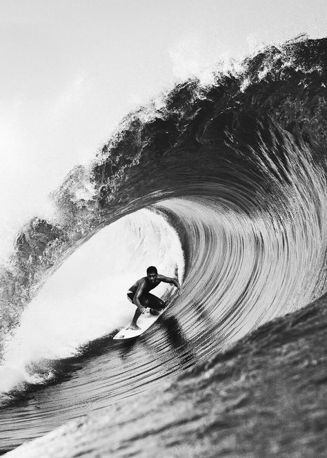 Surfing Wallpaper, Photo Surf, Vintage Surf Photography, Surfer Aesthetic, Surfing Aesthetic, Surf Aesthetic, Big Wave Surfing, Black And White Beach, Surfing Pictures