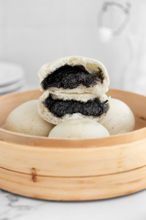 Sesame Buns, Big Bun, Black Sesame Seeds, Bun Recipe, Steamed Buns, Glutinous Rice, Black Sesame, Asian Cooking, Red Beans