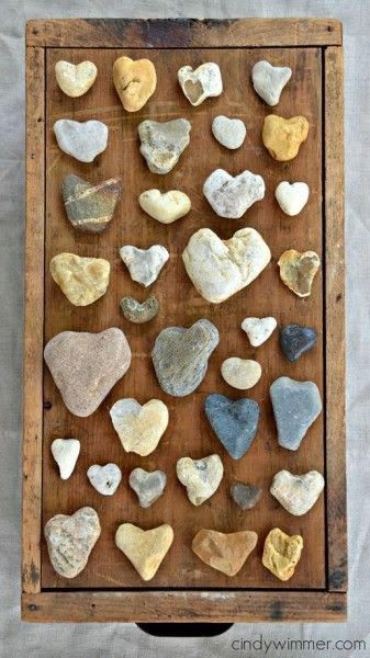 heart rocks Deco Marine, Heart Shaped Rocks, Art Pierre, Creative Person, Beach Crafts, Rock Collection, Stone Crafts, Driftwood Art, Nature Crafts