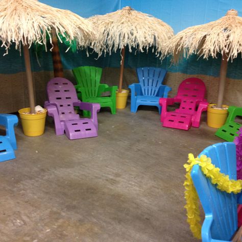 Photo-Op Area Luau Parade Float Ideas, Luau Decor, Kids Luau, Mystery Island, Post Prom, Hawaii Theme, Beach Bash, Luau Theme Party, Hawaiian Luau Party