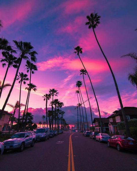 Top Romantic Destinations – Travelogy Outrun Aesthetic, Wallpaper Unicorn, Dragon Hoard, Los Angeles Wallpaper, Streaming Music, Wallpaper Retro, Darkness Falls, New Retro Wave, California Sunset