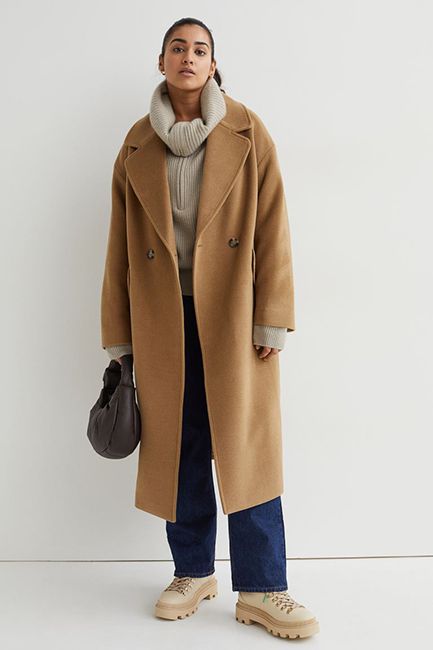 9 stylish long coats for women 2022: Warm maxi coats from Zara, H&M, ASOS & MORE | HELLO! Kappa Outfit, Zara Shop, Wool Wrap Coat, Chic Outerwear, Boucle Coat, Beige Coat, Longline Coat, Long Winter Coats, Maxi Coat