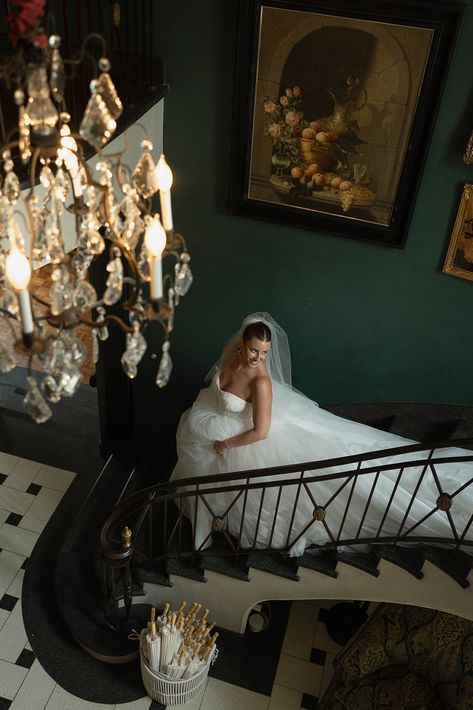 Monique Lhuillier Dorothea | Vintage wedding aesthetic | Estate wedding Bride On Staircase, Vintage Looking Wedding Photos, Mansion Wedding Photos, Vintage Wedding Aesthetic, Monique Lhuillier Wedding, Monique Lhuillier Wedding Dress, Monique Lhuillier Bridal, Vintage Wedding Photography, Nye Wedding