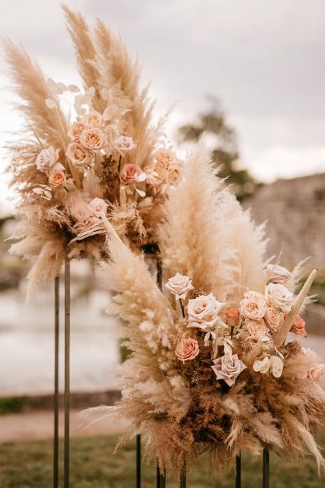 Pampas Matrimonio, Dried Wedding Florals, Pampas Centerpieces Wedding, Dried Flowers Wedding Centerpieces, Boho Chic Wedding Centerpieces, Pampas Grass Decor Wedding, Dried Flowers Centerpiece, Pampas Centerpiece, Dried Flower Wedding Decor