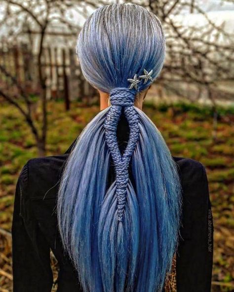 Get Inspired by These Vibrant and Beautiful Long Mermaid-Inspired Hairstyles Mermaid Birthday Hairstyle, Mermaid Aesthetic Hairstyle, Mermaid Hairstyle, Braided Mermaid Hair, Blue Mermaid Hair, Long Blonde Mermaid Hair, Mermaid Wig, Mermaid Waves, Mermaid Braid