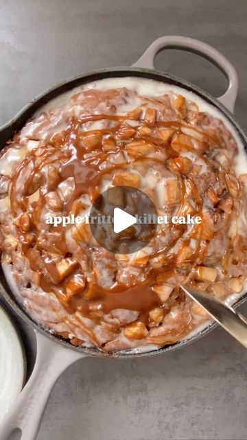 Apple Fritter Skillet Cake, Apple Fritter Cake, Skillet Cake, Apple Fritter, Skillet Dishes, Random Recipes, Brunch Drinks, Deep Frying, Apple Fritters