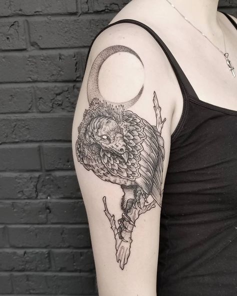 Black Vulture Tattoo, Turkey Vulture Tattoo, Veil Tattoo, Vulture Tattoo, Interesting Tattoos, Caw Caw, Crow Tattoo, Gothic Tattoo, Idea Board