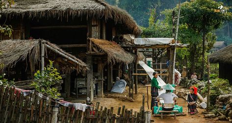 The last primitive tribe in China (12) - People's Daily Online China Village, Primitive Tribe, Village Home, Beautiful China, English China, Cloak, Perfect Place, Floating, China