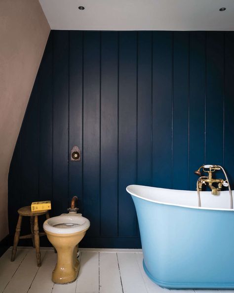 A New Book from Farrow & Ball: How to Decorate - Remodelista Modern Farmhouse Bathrooms, Farrow Bal, Navy Blue Bathrooms, Navy Blue Paint, Yellow Bathroom Decor, Skimming Stone, Hague Blue, Paint And Paper Library, Industrial Bathroom