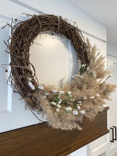 Pampas Grass Wreath, Installing Exterior Door, Diy Magnolia Wreath, Grass Growing, Fake Greenery, Window Boxes Diy, Grass Wreath, Diy Home Accessories, Wood Wreath