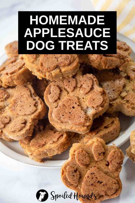 Homemade Applesauce Dog Treats are made with banana, oat flour, and egg. Get the easy recipe and find out how to make the best applesauce treats for dogs. These soft baked dog treats have healthy and simple ingredients. The World of Dogs#dogs #dogsitting #perros #hundeliebe #dogscorner #dogsofinstgram #dogsandpals #dogstyle #dogslover #dogsthathike #dogsrule #dogsarefamily #dogsonadventures #dogsoninstagram #dogselfie #dogsdaily #dogsofnyc #dogslovers #dogsoftheday #dogsmile #dogshow Applesauce Dog Treats, Easy Applesauce, Baked Dog Treats, Foods Dogs Can Eat, Homemade Pet Treats, Pet Treats Recipes, Dog Treats Homemade Easy, Easy Dog Treat Recipes, Best Treats For Dogs