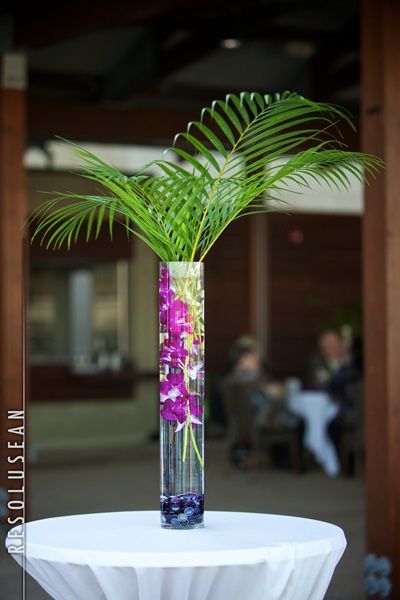 Tropical Centerpieces Diy, D I Y Crafts, Havana Nights Theme, Tropical Centerpieces, Tree Centerpiece, Hawaii Theme, Tree Centerpieces, Floral Design Studio, Tall Vase