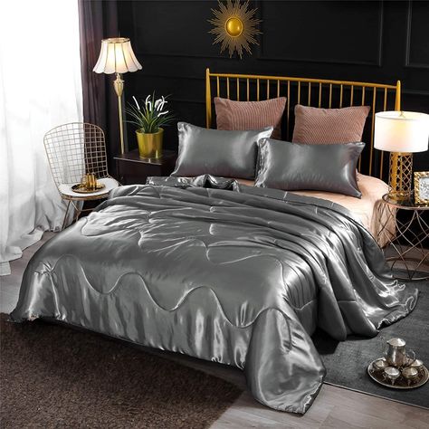 Unique Comforters, Soft Quilt, Grey Comforter Sets, Grey Comforter, Silk Comforter, Nice Night, Queen Size Comforter, Bedding Comforter, Bed Comforter Sets