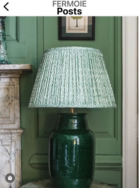 Blending Traditional and Modern, English Country Style Returns - Linda Merrill Modern English Country, Kate Green, Country Lamps, Green Table Lamp, Green Cottage, Colour Shades, English Country Style, Modern English, Green Table