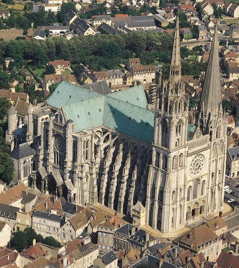 Why is Europe's Historical Heritage So Much More Impressive? | History Forum Chartres France, French Cathedrals, Chartres Cathedral, Gothic Cathedrals, Cathedral Architecture, Sacred Architecture, Cathedral Church, Church Architecture, Church Building