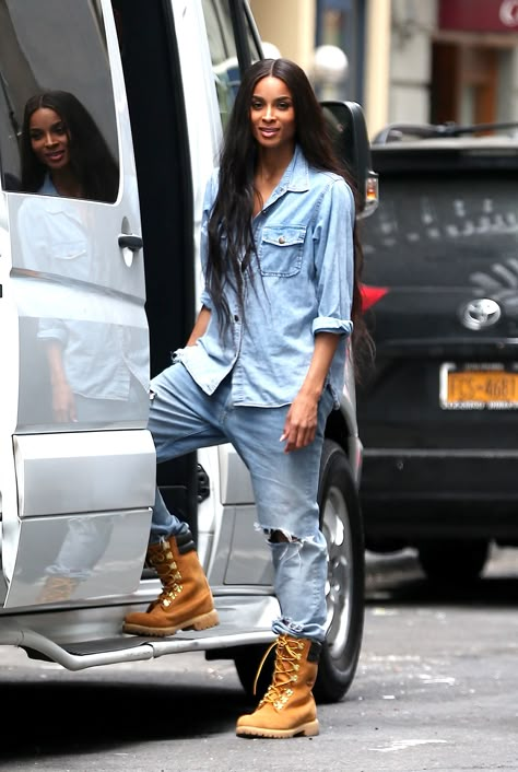 Ciara Style, Timberland Outfits, Mode Casual, Looks Street Style, Tomboy Fashion, Mode Inspo, Fashion Mode, Looks Style, Outfits Casuales