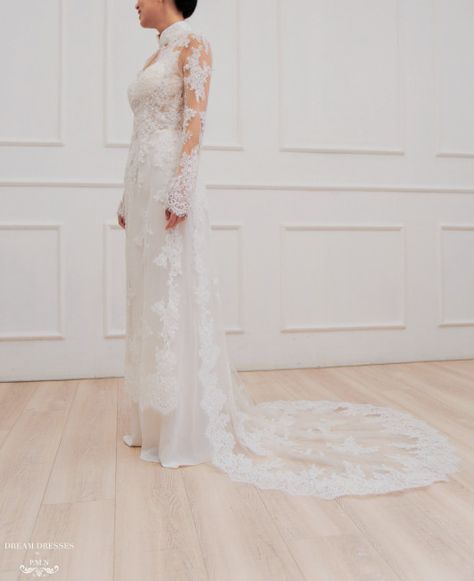 White Ao Dai | Modern Vietnamese Lace Bridal Dress (#JENINE) | Dream Dresses by P.M.N. #traditionalwedding #traditional #wedding #vietnam Bridal Ao Dai, Traditional Vietnamese Wedding, Wedding Ao Dai, Vietnamese Wedding Dress, Lace Bridal Dress, Vietnamese Wedding, Chiffon Pants, Sleeved Wedding, Asian Wedding Dress