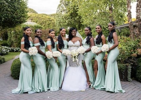 Tiffany Blue Bridesmaids, Tiffany Blue Bridesmaid Dresses, Tiffany Blue Wedding Theme, Mint And Chocolate, Green Wedding Suit, Mint Bridesmaid Dresses, Big Wedding Dresses, Tiffany Blue Wedding, Bridesmaid Inspiration