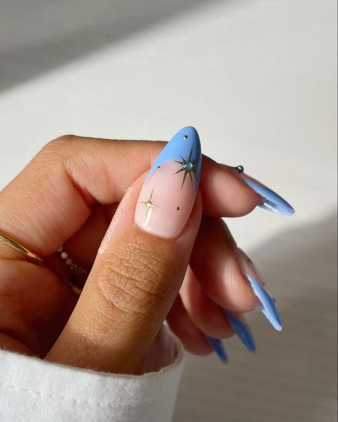 French Winter Nail 2023 - 2024 21 Ideas: Chic and Cozy Nail Trends - women-club.online Winter Nail 2023, Do It Yourself Nails, Chrome French, Nail 2023, Blue Nail, Winter Nail, Nagel Inspo, Pink Nail, Dream Nails