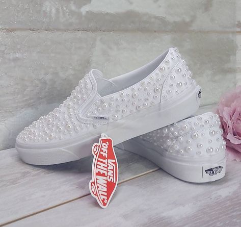 Bridal Slip On Shoes, White Tennis Shoes For Wedding, White Vans Wedding Shoes, Adidas Wedding Shoes, Wedding After Party Shoes, Bridal Vans Shoes, Bride Crocs Shoes, Vans Wedding Shoes The Bride, Outdoor Wedding Shoes For Bride