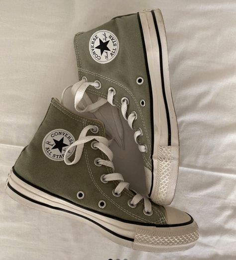 Dark Green Converse Aesthetic, Sage Green Converse, Dark Green Converse, Skater Wear, Vans Aesthetic, Converse Design, Converse Aesthetic, Green Converse, Shoe Inspo