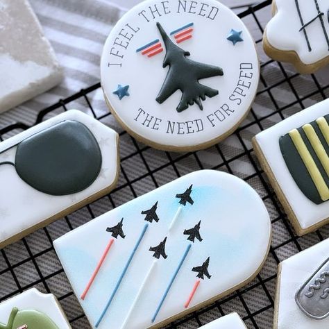 Plane Cookies Decorated, Plane Cookies, Airplane Cookies Decorated, Airplane Cookies, Travel Party, Cookie Decorating