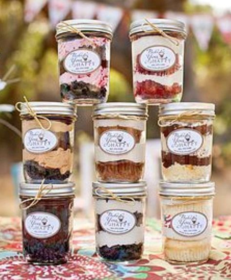 Mason Jar Desserts Recipes, Mason Jar Cupcakes, Bake Sale Packaging, Mason Jar Desserts, Cake Cups, Cupcake In A Jar, Cake In A Jar, Jar Packaging, Dessert In A Jar