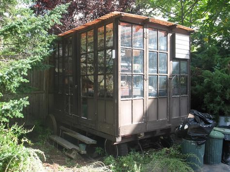 greenhouse on wheels Greenhouse On Wheels, Easy Chicken Coop, The Easter Bunny, Five Hundred, Woodworking Guide, Chicken House, Green Collection, Woodworking Videos, Woodworking Projects Plans