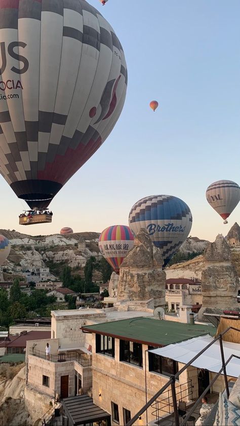 Jax Kingston, Cappadocia Turkey, Hot Air Balloons, Air Balloons, Vacation Places, Beautiful Places To Travel, Travel Goals, Pretty Places, Travel Inspo