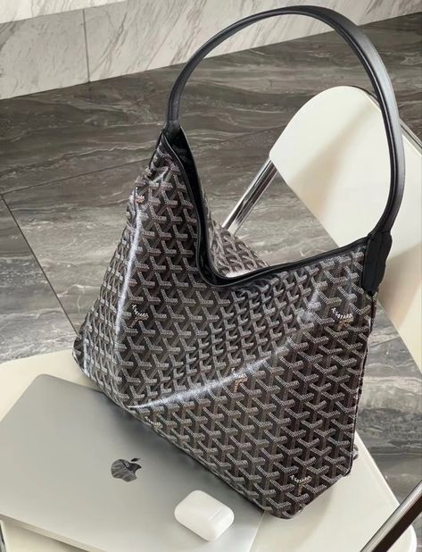 Goyard Bohème Hobo Bag Outfit, Goyard Hobo Bag Outfit, Goyard Boheme Hobo Outfit, Goyard Hobo Bag, Goyard Bag Outfit, Goyard Boheme, Gucci Mules Outfit, Hobo Bag Outfit, Mules Outfit