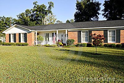 Red Brick White Trim, Red Brick Ranch House, Red Brick Ranch, Orange Brick Houses, Brick Ranch Houses, Home Decor Exterior, Home Paint Color, Black Shutters, Orange Brick