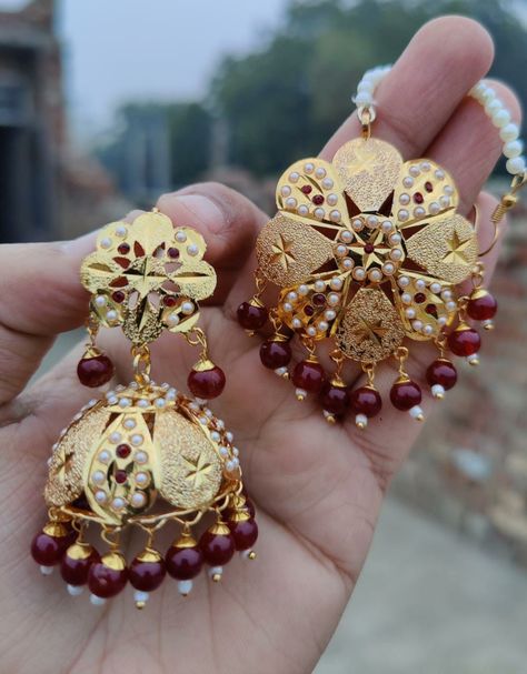 Jhumka Collection, Jadau Jwellery, Heavy Jewellery, Desi Jewelry, Chip Earrings, Rajputi Jewellery, Bridal Jewelry Sets Brides, Gold Earrings Models, Lipstick Kit