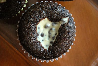 Another stuffing idea besides cookie dough! Cream Cheese Filled Cupcakes, Chocolate Cream Cheese Cupcakes, Surprise Cupcakes, Cream Cheese Cupcakes, Chocolate Cream Cheese, Cupcakes Recipe, Chocolate Cakes, Cream Cheese Recipes, Fingers Crossed