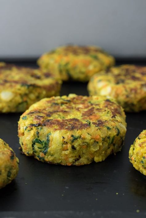 Millet Veggie Burger, Best Veggie Burger, Garbanzo Bean, Veggie Burgers Recipe, Millet Recipes, Bean Flour, Veggie Burgers, Vegan Dinner, Veggie Burger