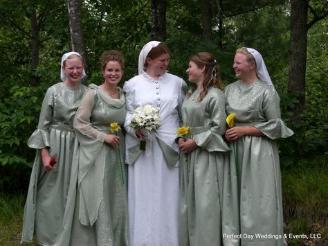 ~ Sarah's Country Kitchen ~ Mennonite Family ~ Mennonite wedding | Plains Folk - Amish, Mennonite ... Mennonite Wedding, Amish Wedding, Mennonite Dress, Plain People, Weddings By Color, Plain Dress, Amish Country, Wedding Night, Simple Life