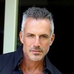 Cool Hairstyle For Men Over 50 https://www.facebook.com/shorthaircutstyles/posts/1720565254900581 Older Men Haircuts, Older Mens Hairstyles, Grey Hair Men, Cool Hairstyles For Men, Corte De Cabelo Masculino, Natural Hair Styles Easy, Hairstyles For Men, Mens Hairstyles Short, Long Hairstyles