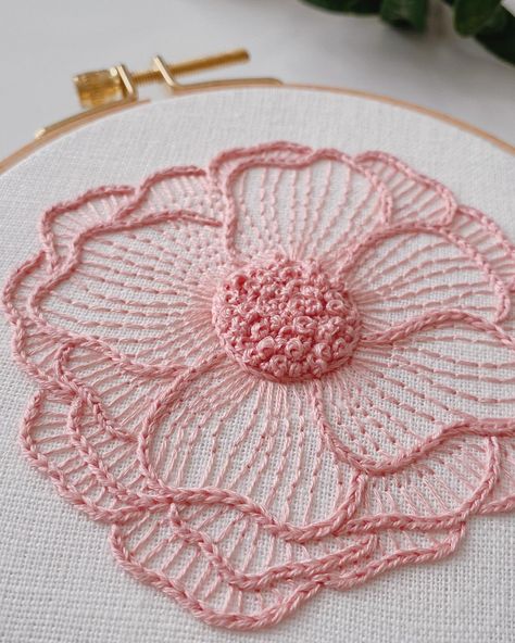 Weekend was all about Blooming flower🌸 #moodygreenembroidery #handembroidery #modernembroidery #floralembroidery #diycrafts #etsyseller #etsyfinds Beaded Embroidery Flower, Magic Chain Stitch Embroidery Design, Magic Chain Stitch, Chain Stitch Embroidery Design, Embroidery Hacks, Stitch Embroidery Design, Pillow Embroidery, Jacket Ideas, Saree Embroidery