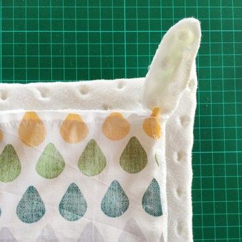 Mitered Minky Snuggle Blanket Tutorial Minky Baby Blanket Diy, Minky Blanket Tutorial, Patchwork Blankets, Self Binding Baby Blanket, Cloth Tutorial, Sewing Blankets, Baby Snuggle Blanket, Sew Blankets, Minky Pillow