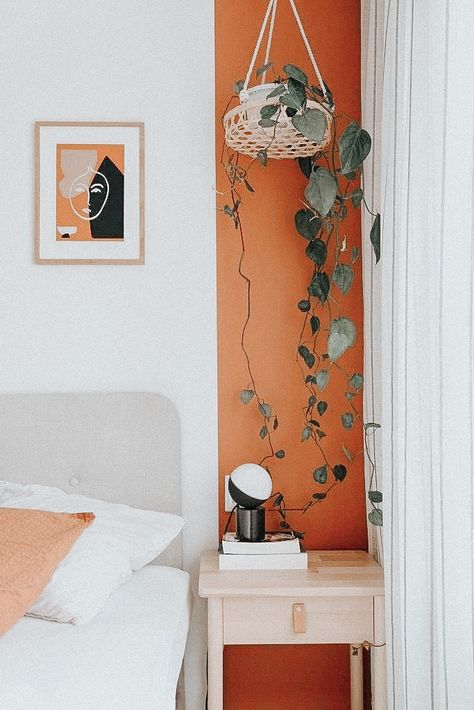 Small Indian Home Decor Ideas, Painted Accent Wall Behind Bed, Accent Corner Paint, Trendy Wall Paint Ideas, Painting Apartment Walls, Fun Ways To Paint Walls, Colorful Guest Room, Fun Painting Ideas For Walls, Room Painting Ideas Bedroom Creativity