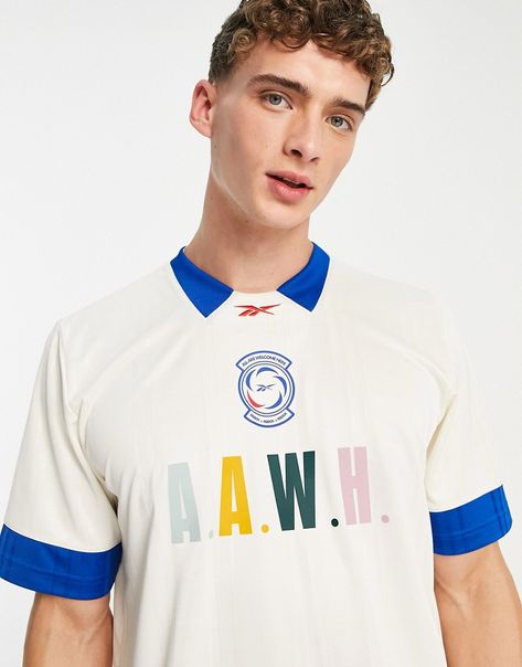 T-shirt by Reebok Your new flex Crew neck with collar detail Short sleeves Logo detail Regular fit Soccer T Shirt, Reebok Classics, Soccer Shirts, Boys Shirts, Casual T Shirts, White Shorts, Men's Polo Shirt, Polo Ralph Lauren, Topshop