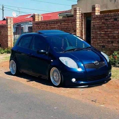 Stance Cars, Pimped Out Cars, Toyota Auris, Car Mods, Car Projects, Toyota Yaris, Toyota Cars, First Car, Modified Cars