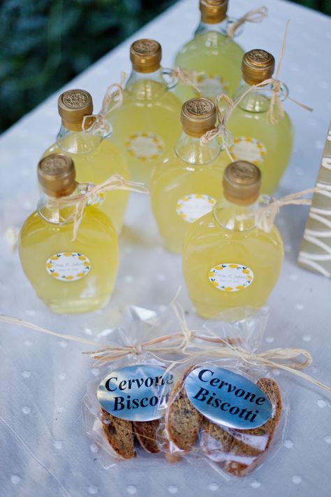 Limoncello Favors, Italian Wedding Favors, Homemade Limoncello, Italian Weddings, Bush Wedding, Homemade Wedding Favors, Homemade Wedding, Diy Wedding Favors, Wedding Favors For Guests