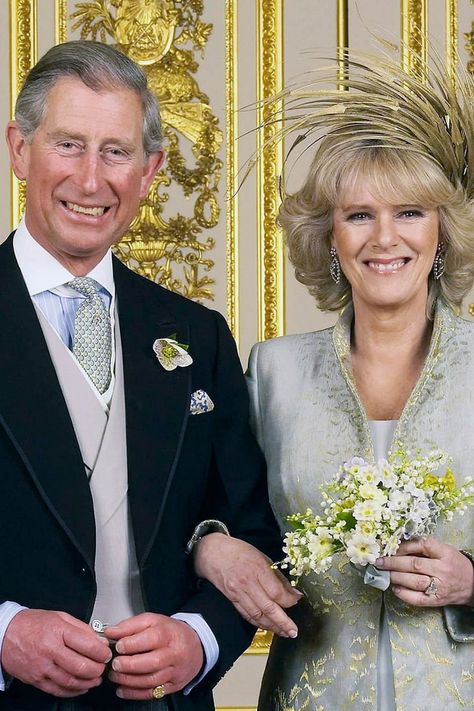 What You Didn’t Know About Prince Charles and Camilla’s Wedding Camila Parker, Camilla Duchess Of Cornwall, Prinz William, Prince Charles And Camilla, Royal Family England, Camilla Parker Bowles, Clarence House, April Wedding, Royal Brides