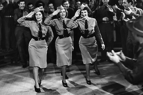 The Andrews Sisters Andrew Sisters, The Andrews Sisters, 1940s Music, Sister Costumes, Eclectic Music, Andrews Sisters, Vintage Movie Stars, Sing Sing, Abbott And Costello