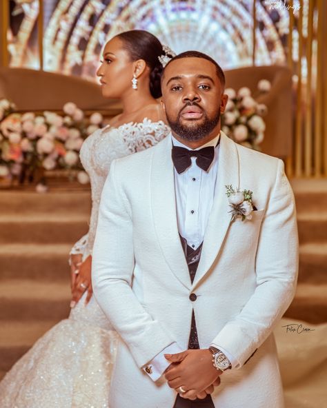 Feel All The Love at the #WilliamsGotheOscar White Wedding in Lagos Plus Size Groom Suit, Plus Size Groom Attire, Felix Crown, White Tuxedo Wedding, Crown Photography, White Wedding Suit, Angel Warrior, Wedding Suits Groom, Wedding Picture Poses