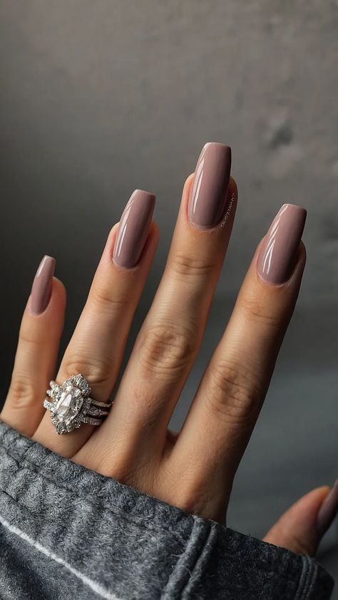 Cozy Up with These 15 Cute Nail Designs for Fall 38 Cute Nail Designs For Fall, Nude Press On Nails, Nail Designs For Fall, Press On Nails Medium, Vibrant Nails, Cute Nail, Nails Medium, Nails For Women, Fall Nail Colors