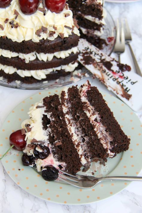 Black Forest Cheesecake, Black Forest Cake Recipe, Black Forest Gateau, Janes Patisserie, Torte Cupcake, Black Forest Cake, British Baking, Forest Cake, Moist Chocolate Cake