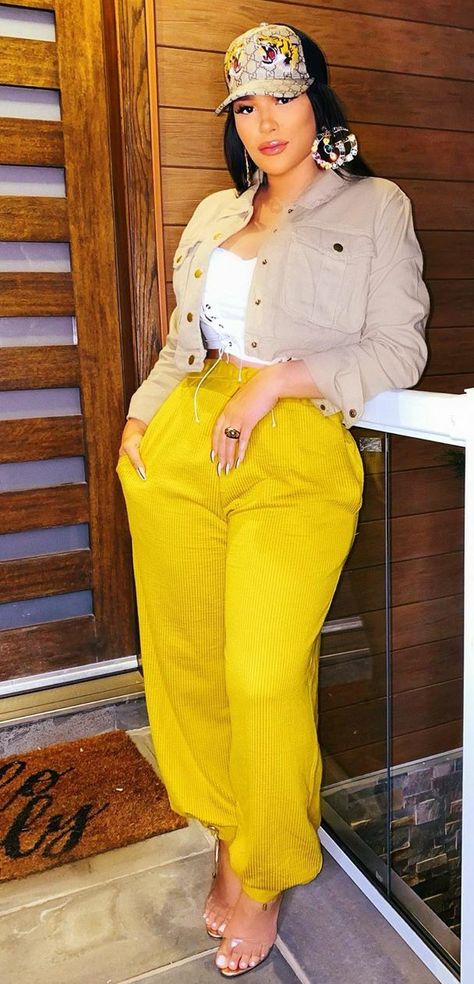 Emily B Outfits, Palazzo Pants Outfits, Blessed Wednesday, Emily B, Instagram Model Outfits, Ladylike Style, Outfits Everyday, Weekend Work, Lady Style